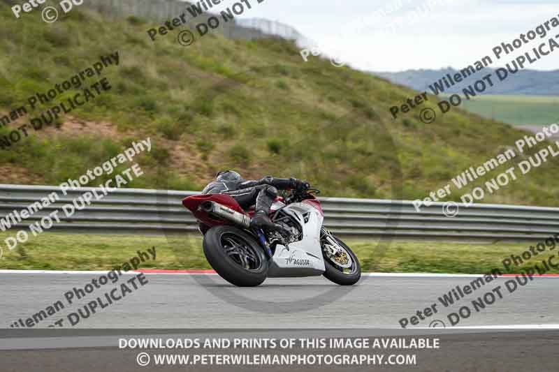 cadwell no limits trackday;cadwell park;cadwell park photographs;cadwell trackday photographs;enduro digital images;event digital images;eventdigitalimages;navarra;no limits trackdays;peter wileman photography;racing digital images;trackday digital images;trackday photos